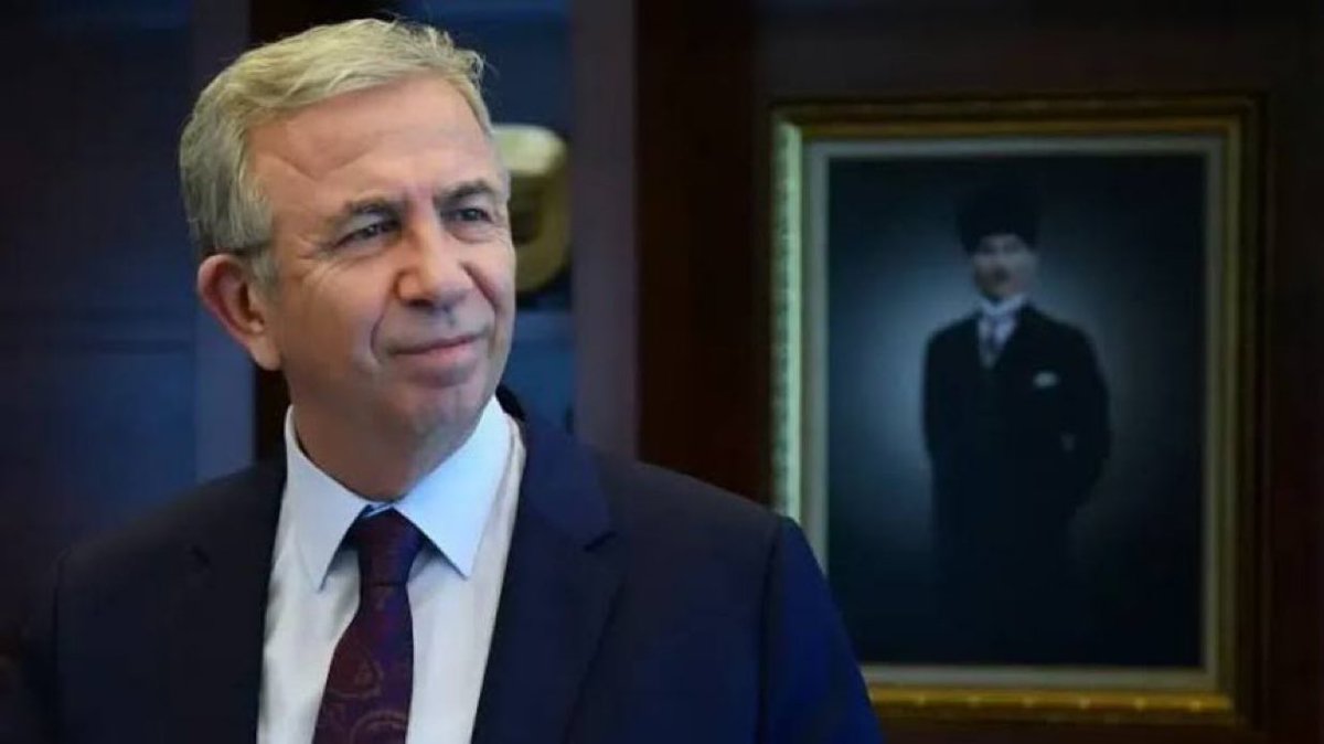 Mansur Yavaş;

"Yapılabilecek en erken seçimi çok büyük farkla kazanıp, Milli Eğitim başta olmak üzere Türkiye'yi eski ayarlarına döndüreceğiz