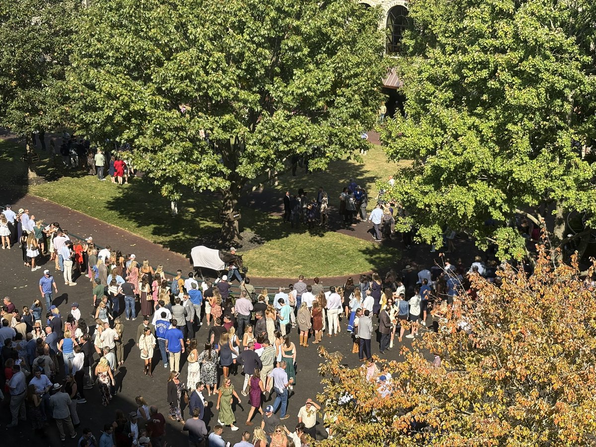 Fun Saturday at Keeneland enjoyed seeing several friends <a href="/KyKillian/">Killian Timoney</a> Jon Larson and others 👍🏻🇺🇸