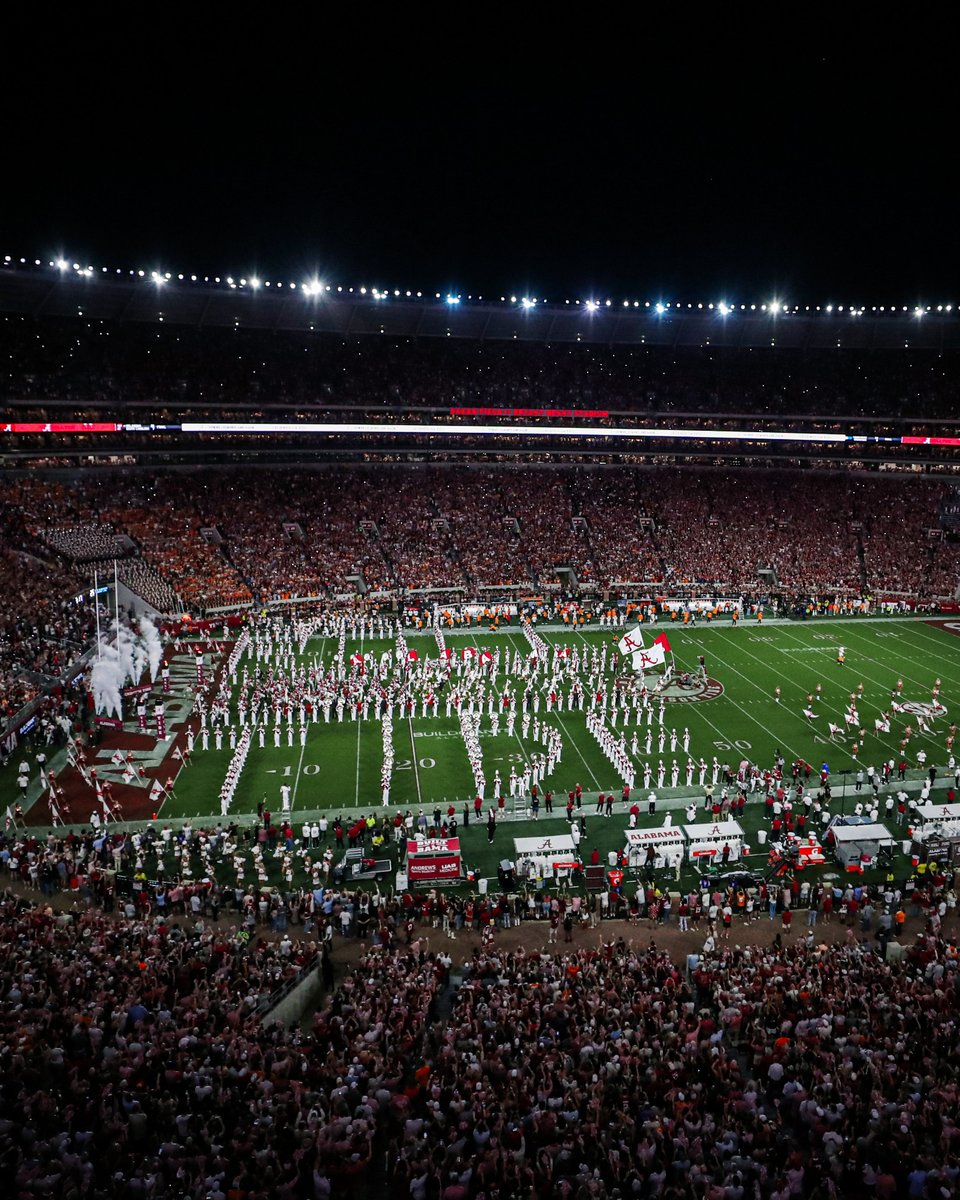 Bama fans showed OUT! 👏👏👏