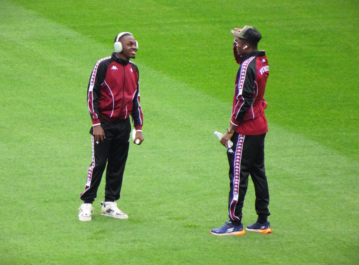 RLgallois's tweet photo. ⚽️ #FCMetz #Ligue1 #TFCFCM
@ToulouseFC - @FCMetz : le retour de Joel #Asoro dans le groupe messin ⤵️ https://t.co/k24gRJAQD5