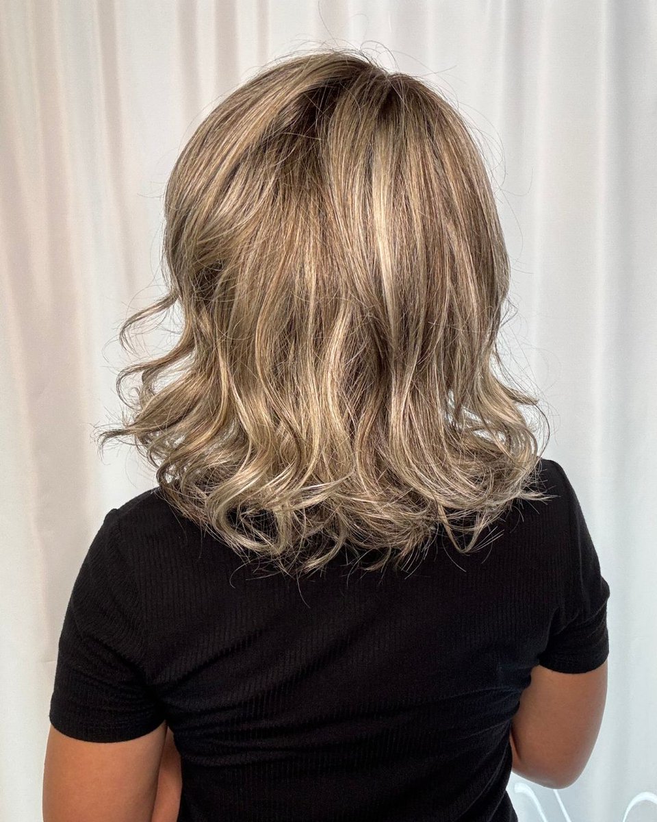 pattispearls's tweet image. A cute, wavy style with texture! Briar by Noriko in Frosted Mushroom-R 🩶🍄

Shop it here: wigsbypattispearls.com/products/briar

#wigsbypattispearls #thinhairsolutions #tryon #alternativehair #hairlosssolutions #hairconfidence #reneofparis #noriko