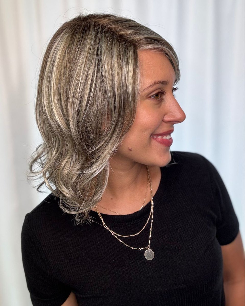 pattispearls's tweet image. A cute, wavy style with texture! Briar by Noriko in Frosted Mushroom-R 🩶🍄

Shop it here: wigsbypattispearls.com/products/briar

#wigsbypattispearls #thinhairsolutions #tryon #alternativehair #hairlosssolutions #hairconfidence #reneofparis #noriko