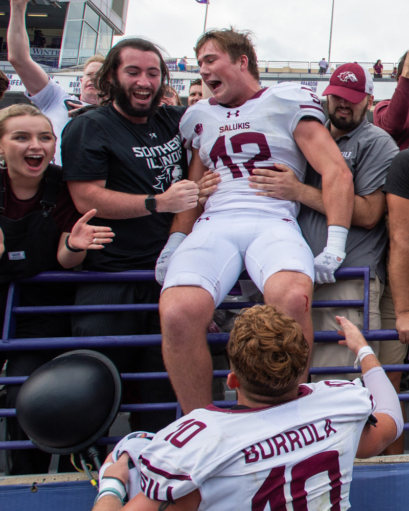 StrongDawgs tweet media