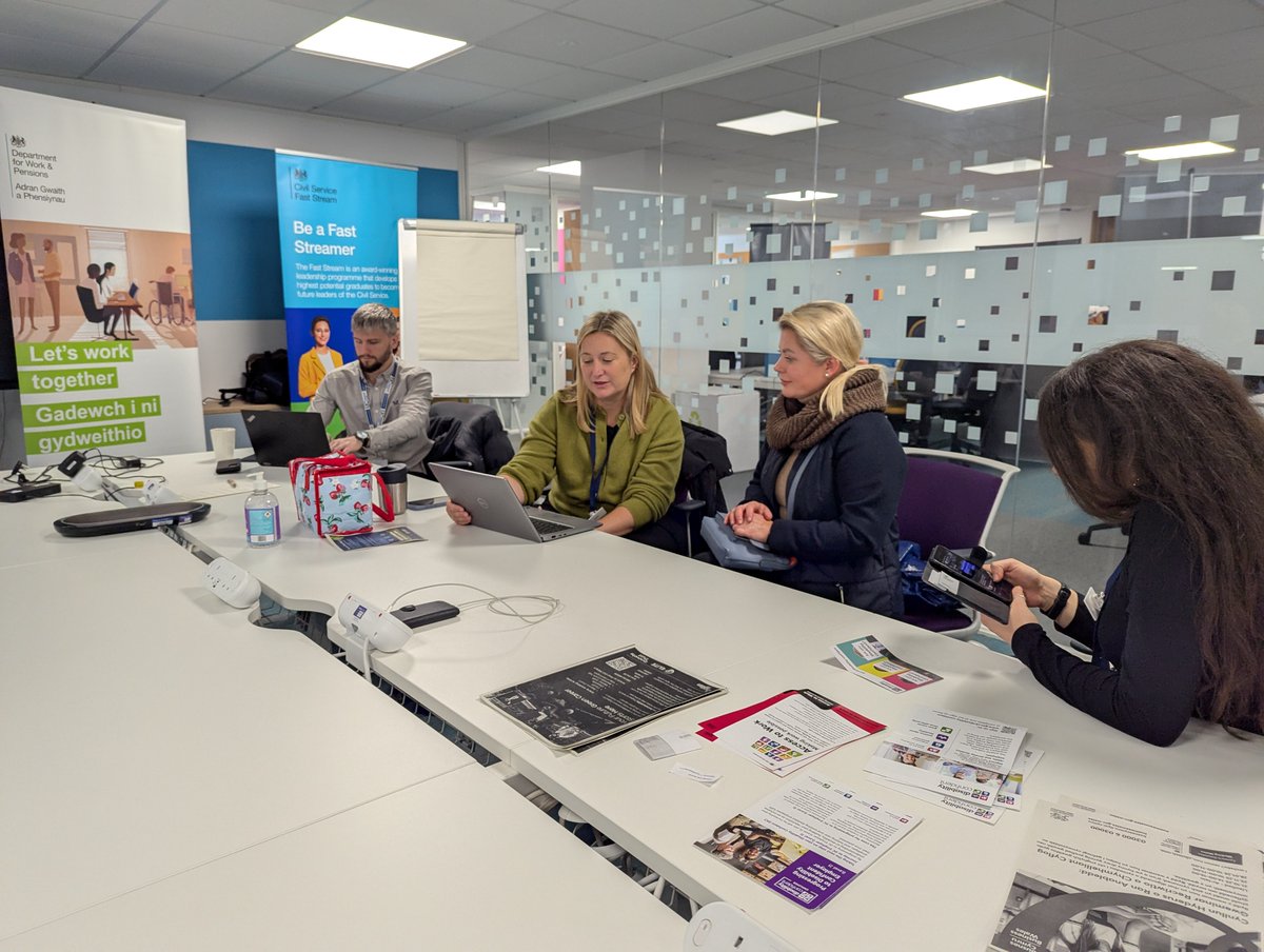 Diolch o galon i bawb a ddaeth i Ddigwyddiad Gyrfaoedd Gwyrdd Caerdydd a'r Fro 🌱

Roedd yn wych gweld cymaint o ddiddordeb mewn gyrfaoedd gwyrdd, hyfforddiant, a chyfleoedd cynaliadwy ar gyfer y dyfodol 💚

#GyrfaoeddGwyrdd #CaerdyddArFro