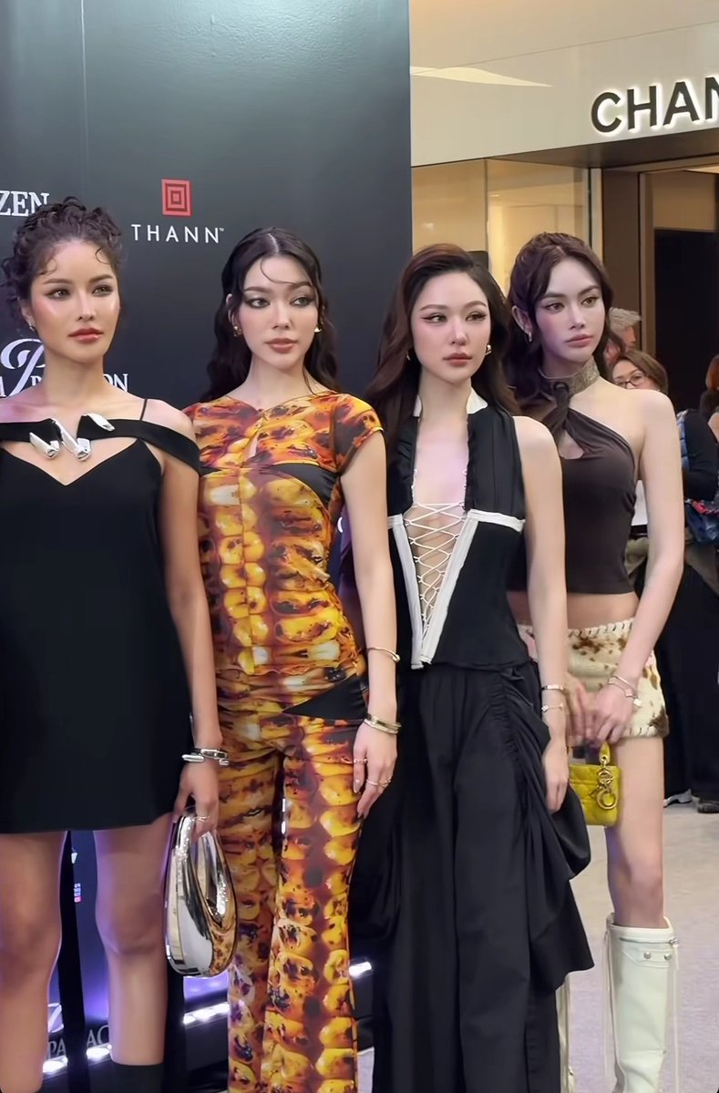 โอโหหห นี่ให้เลยอะ เฟรมนี้ ขอยกให้เป็นเฟรมคนสวยขาาาา🥹😭

MEENA FLYNOW BIFW 2025
#FIYNOWInBIFW2025xMeena
