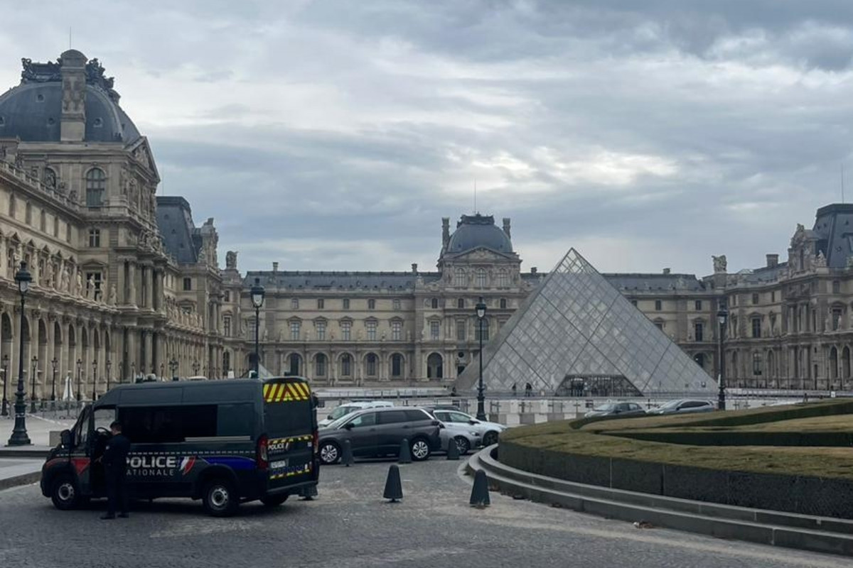 🇫🇷💎🖼️ FLASH | Les musées français, nouvelle cible des braqueurs ?

La série de cambriolages s’allonge :

🔸 Corrèze (octobre 2025) — Deux braquages en quelques jours au musée Jacques-Chirac.
🔸 Paris (septembre 2025) — Plusieurs pépites d’or dérobées au Muséum d’histoire