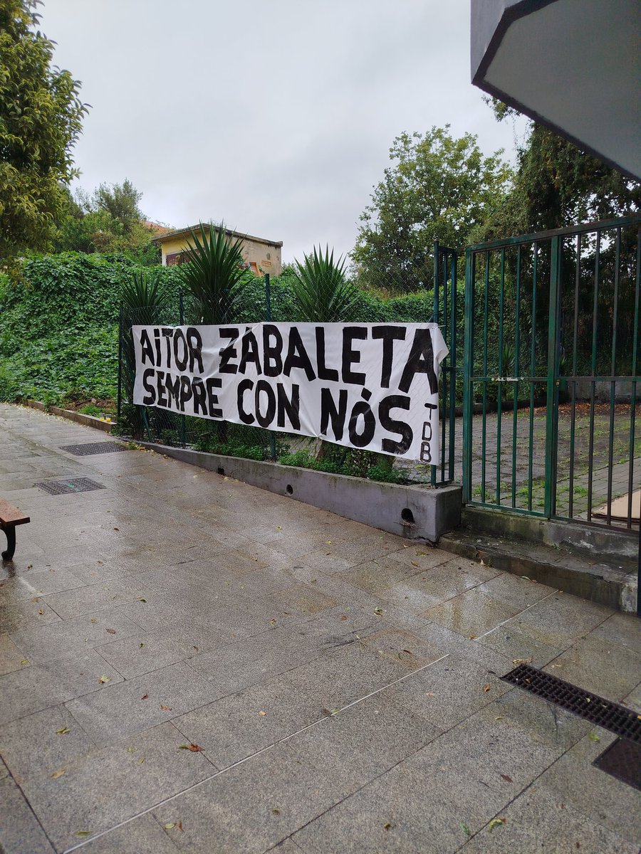 <a href="/RealSociedad/">Real Sociedad Fútbol</a> #AitorZabaleta
<a href="/gradaderio/">Grada de Río</a> <a href="/BultzadaTX/">Bultzada TxuriUrdina</a> <a href="/Tropasdebreogan/">Tropas de Breogán</a> 
#CeltaRealSociedad