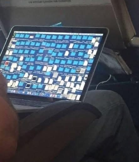 birdabo404's tweet image. stay tf away from me if ur desktop looks like this.