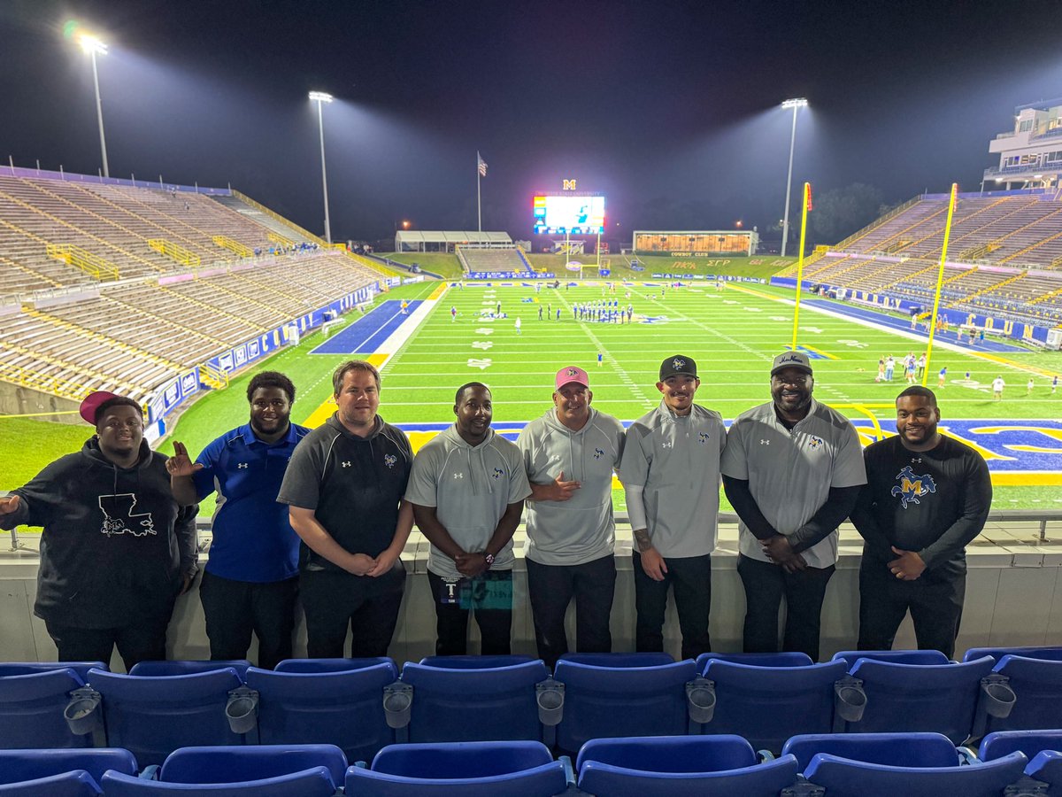Tony Pecoraro (@coachtonypec) on Twitter photo Great job by this #DWA staff getting the players ready!! <a href="/CoachTCaheeII/">Terence Cahee II</a> <a href="/TheCoach_G/">Chris Gistorb</a> <a href="/mgoode20/">Mac Goode</a> <a href="/CoachJSawyer/">Jaden Sawyer</a> <a href="/Coach_Bowser/">Gregory Bowser II</a> <a href="/theanthonyjr/">Anthony Thomas</a> <a href="/big_zo55/">DERIAN “BIG ZO” ROSARIO</a> Great job by this #DWA staff getting the players ready!! <a href="/CoachTCaheeII/">Terence Cahee II</a> <a href="/TheCoach_G/">Chris Gistorb</a> <a href="/mgoode20/">Mac Goode</a> <a href="/CoachJSawyer/">Jaden Sawyer</a> <a href="/Coach_Bowser/">Gregory Bowser II</a> <a href="/theanthonyjr/">Anthony Thomas</a> <a href="/big_zo55/">DERIAN “BIG ZO” ROSARIO</a>