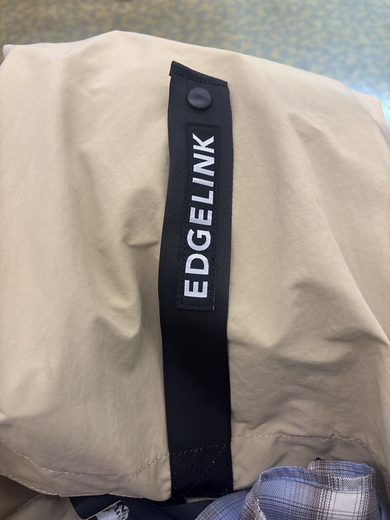 tori0529buta's tweet image. #EDGELINK
荷物いっぱい入ったって、折りたためるのめっちゃ便利です
ライブでも愛用します！