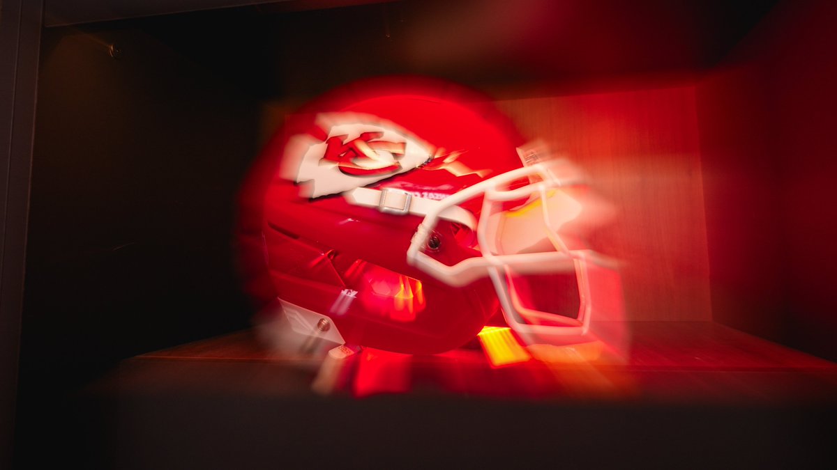 Chiefs's tweet photo. Red. Ready. https://t.co/3WxVHtYuns