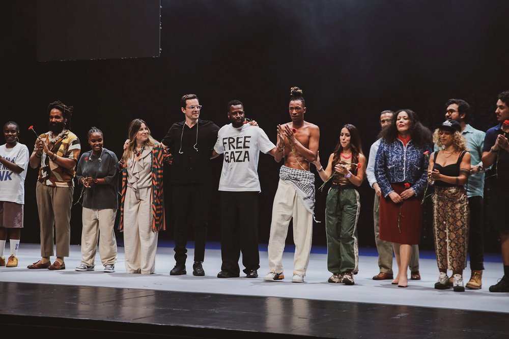 Esta terça-feira, dia 21, Martim Sousa Tavares conduz uma masterclass onde irá partilhar o processo criativo da peça 'Adilson', de Dino D'Santiago, explorando as ideias, escolhas e desafios que marcaram a sua conceção.
agendalx.pt/events/event/m…