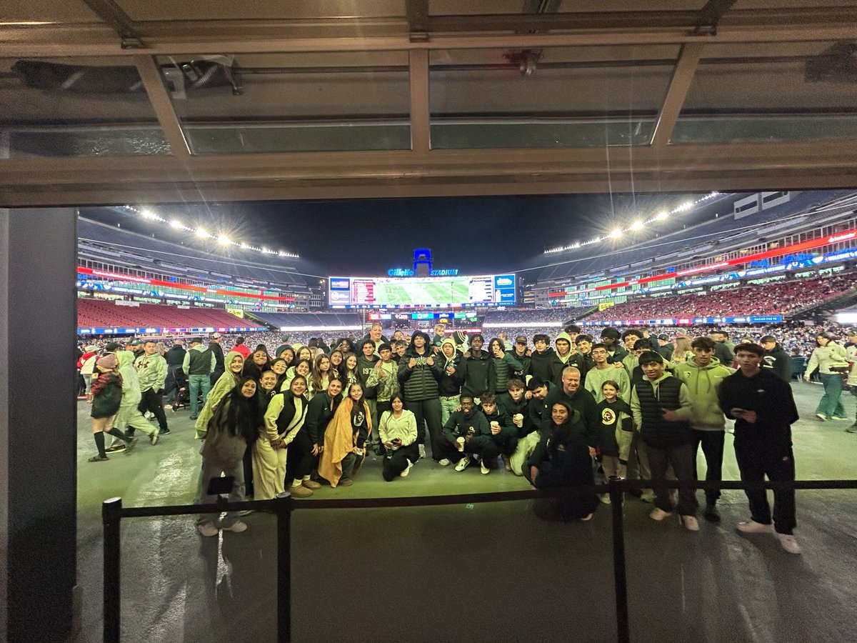 Greater Lowell B &amp; G Soccer at the ⁦<a href="/NERevolution/">New England Revolution</a>⁩ game!
⁦<a href="/GLTechAthletics/">GL Tech Gryphons</a>⁩ 
⁦<a href="/GrLowellTech_HS/">GLTHS Official Acct.</a>⁩