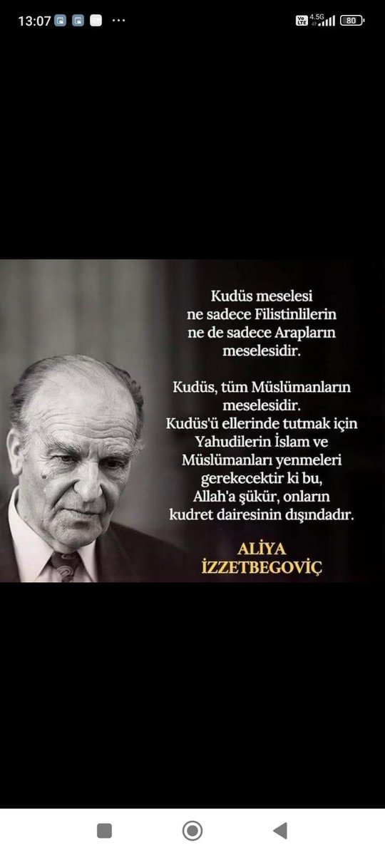 Vefatının 22.yıldönümünde Bosna Savaşının izzetli lideri
Bilge kral
Aliya İZZETBEGOVİÇ'i Rahmet ve minnetle yâd ediyoruz.