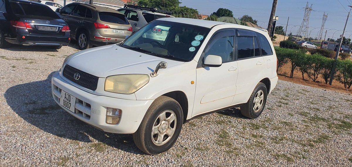 chinyantasn's tweet photo. Price: 95,000 
Toyota Rav4 
2000 model 
Engine 1ZZ untempered 
 auto 1.8ltr 
Mileage 148,181km
Key to start 
Suspension and gear box intact 
Color white 
Seats 5
Lusaka woodlands 
Call or whatsApp me on +260974599101 https://t.co/V7tJjqyETi