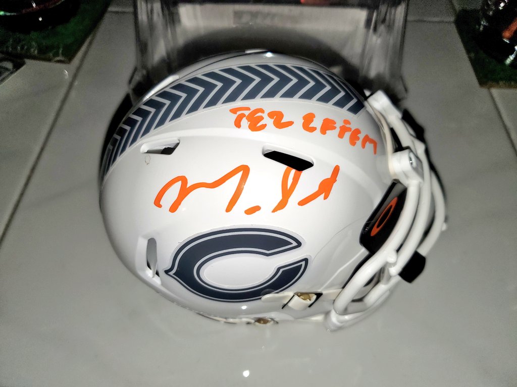 NickStiglic's tweet image. WEEK 7 GIVEAWAY🚨

Up for grabs in this weeks giveaway is an autographed (@_sweat9) Salute to Service mini!!

Just retweet for a chance to win...

BEARDOWN &amp;amp; GOD BLESS

(Since I'm so late this week getting this posted, I'll let it go through tomorrow &amp;amp; pick a winner during MNF!!)