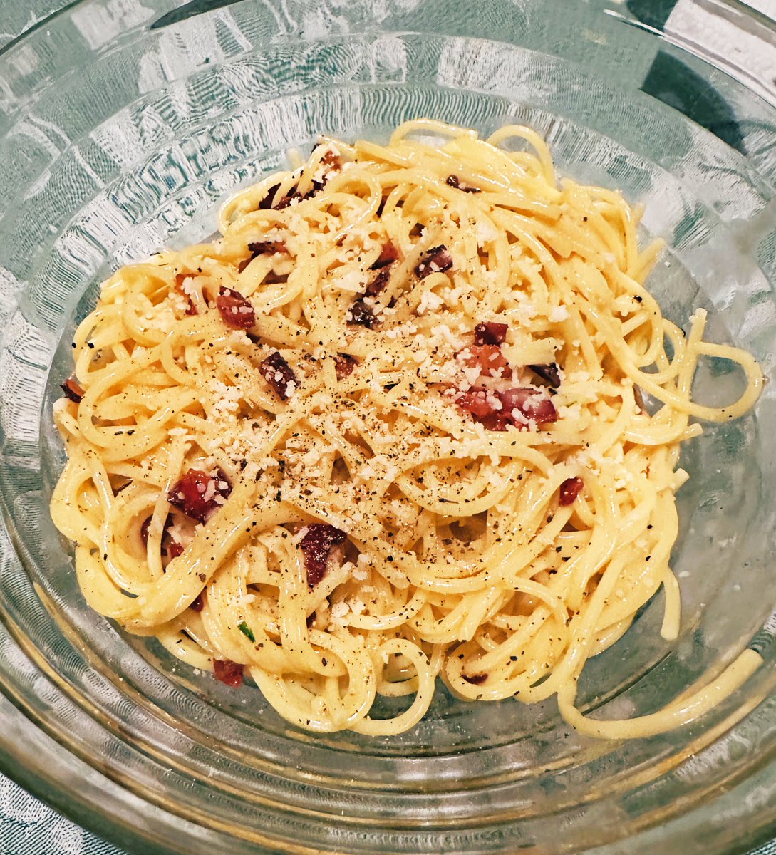 miggalooch's tweet photo. Made spaghetti carbonara last nite. It was perfetto 🤌🤤#mangia #ftw #italianproblems https://t.co/HwUJdIDHSn