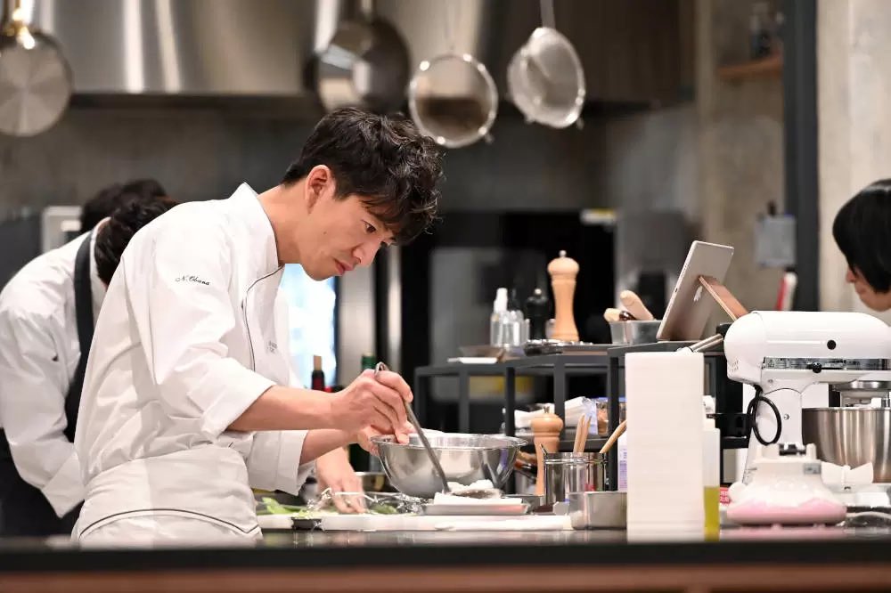 友達が離乳食作りの時モチベ上げるためにグランメゾン東京の音楽流してるらしいｗｗキムタクイメージしながらおかゆ小分けにしてるって🤣ｗｗ