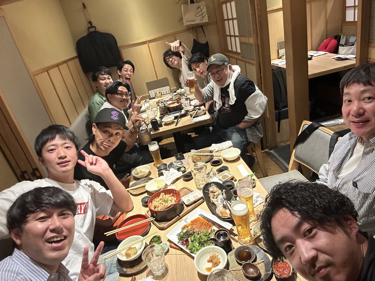漫才ツアー、オズタブルゾーン！これにて全日程を終えました！！
ゲストの囲碁将棋さん、バッテリィズ、素敵じゃないかもありがとうございますすぎます！
そして観に来てくれたお客様！本当にありがたぶるぞーんです！来年もよろしくおねがたぶるぞーん！！
 #オズタブルゾーン