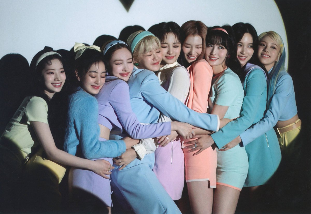 godmitzu's tweet image. Happy 10th anniversary to our precious TWICE. Thank you for always being 9WICE so we can be ONCE, let&apos;s be together forever 🥹💕