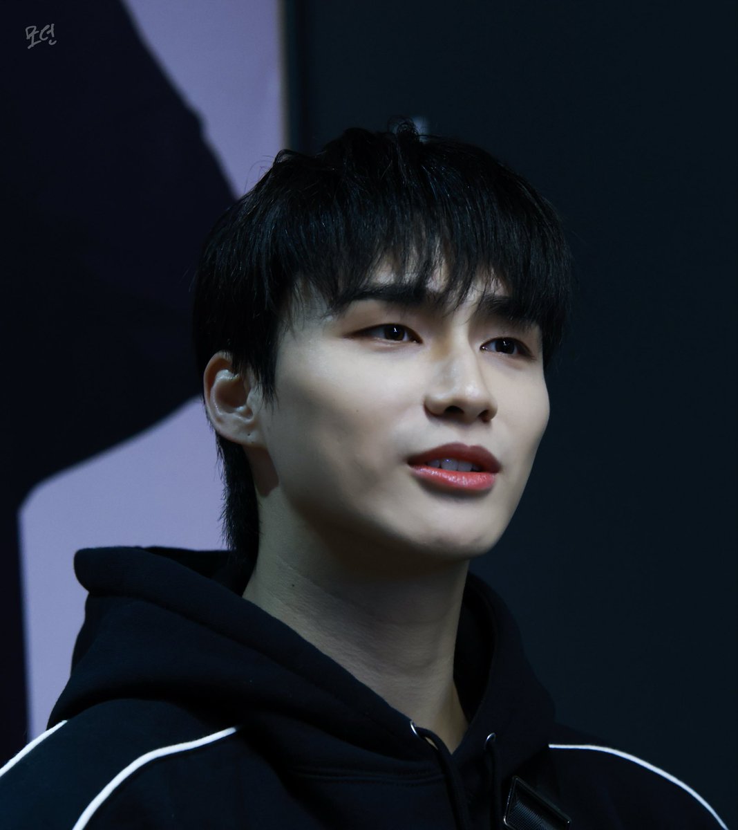 20251019 일요일 <해피 오! 해피>

하이파이브 이벤트
무대에서도 퇴근길에서 이쁨받는 끼쟁이 이경윤

#경윤 #KYOUNGYOON #이경윤 #イ·ギョンユン #해피오해피 #혜화
