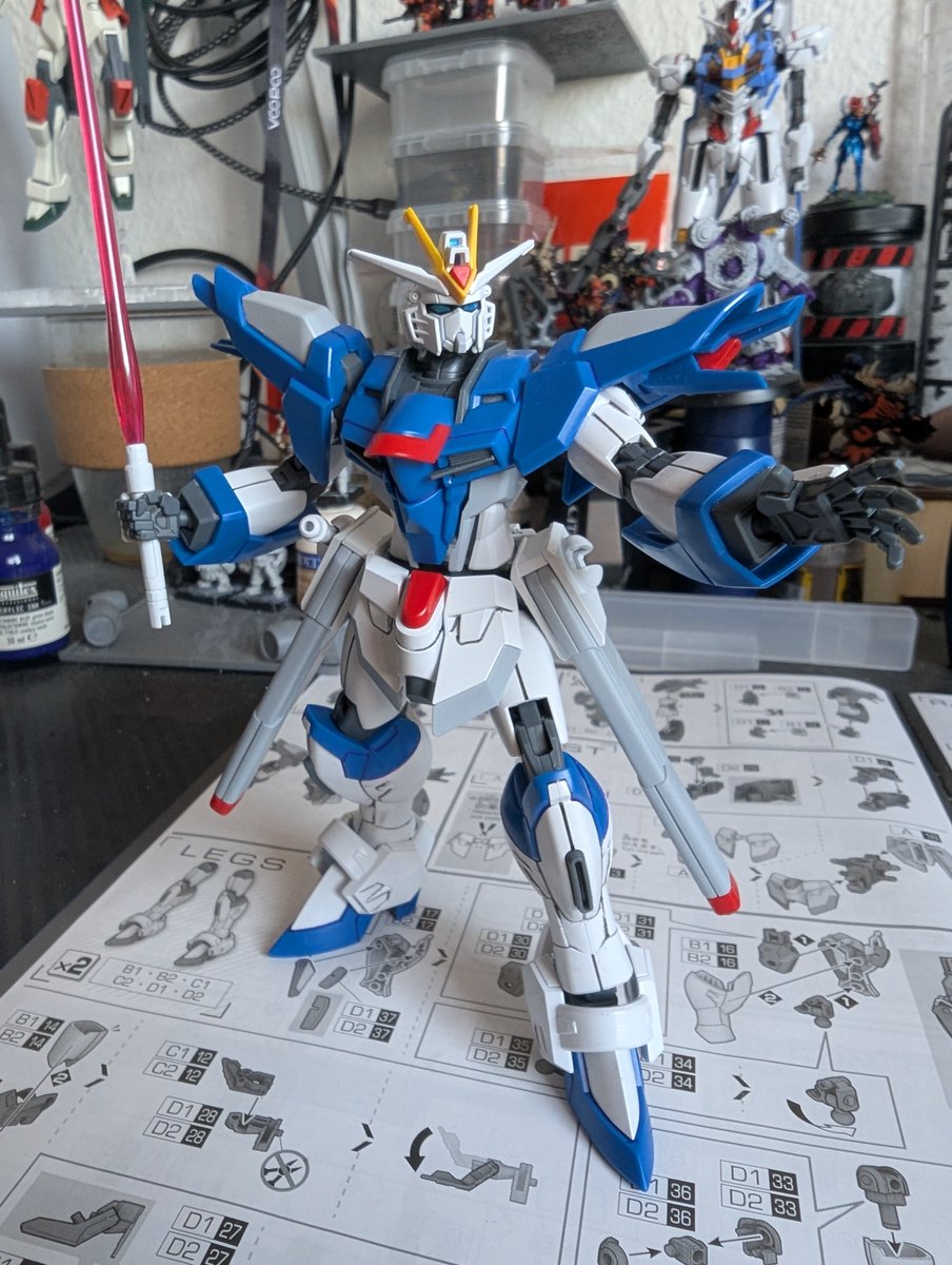 Dreieinhalb Stunden für die Hüfte abwärts. Hätte nicht erwartet das der Bube so viel Zeit nimmt.
Und fehlt immernoch das Rückenteil 😮‍💨