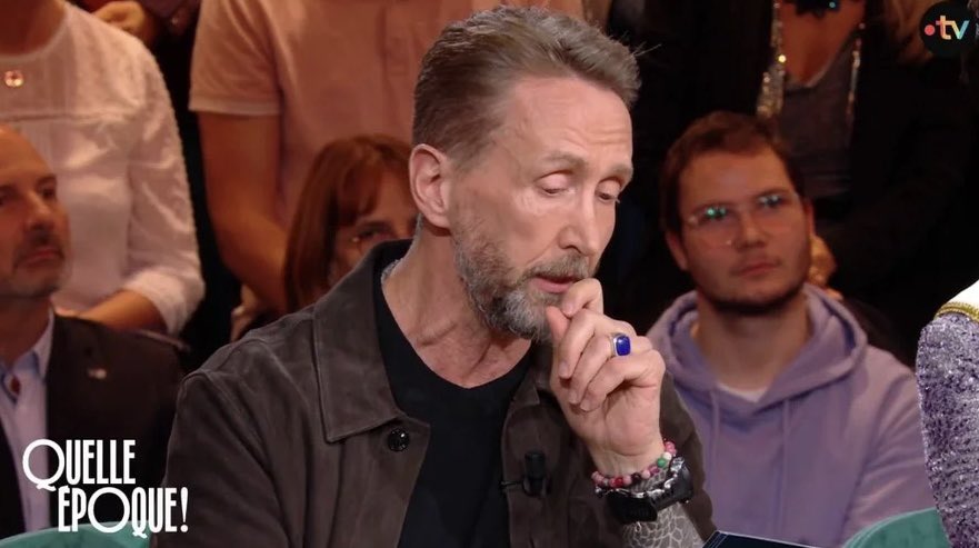 ldupin's tweet image. On le cherche. Cela fait plusieurs #QuelleEpoque où @LeaSalame œuvre sans… Philippe Caverivière. Clair : l’humoriste snipper aux chroniques acides, manque pour conclure l’émission 🫤 #mediabug