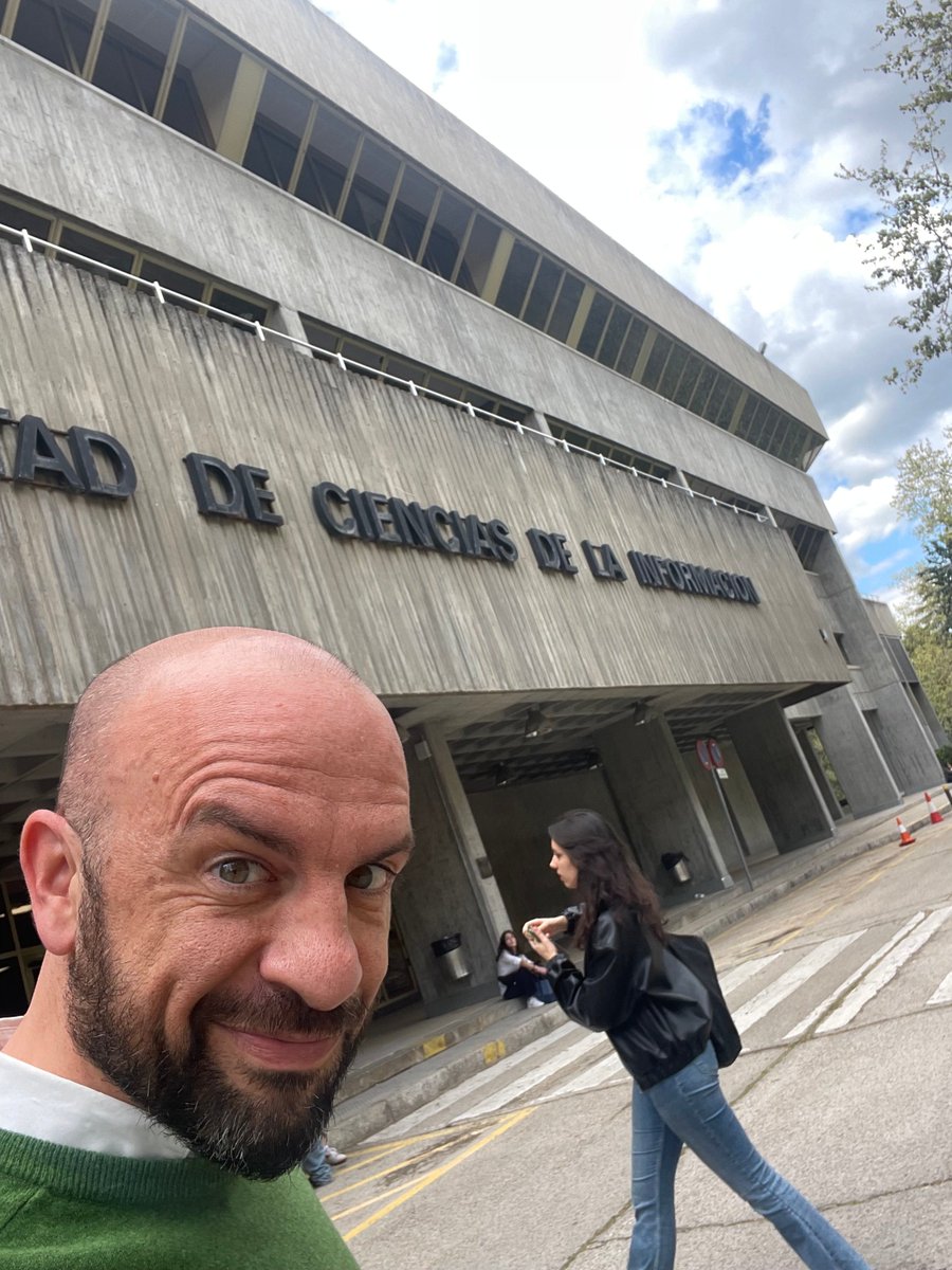 danielayllon's tweet photo. 🎓 ¡Nuevo paso académico!

La @UCMccinf ha admitido mi proyecto para cursar el doctorado con estancia internacional.

Durante los próximos 4 años, investigaré los vínculos entre neurociencia y comunicación política para comprender las nuevas vulnerabilidades del votante joven. https://t.co/fqftDbkpYk