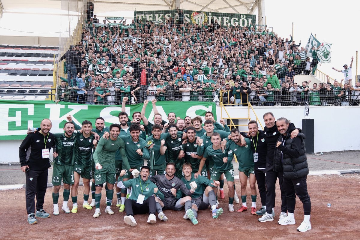 BursasporSk's tweet image. Aile 💚🤍
