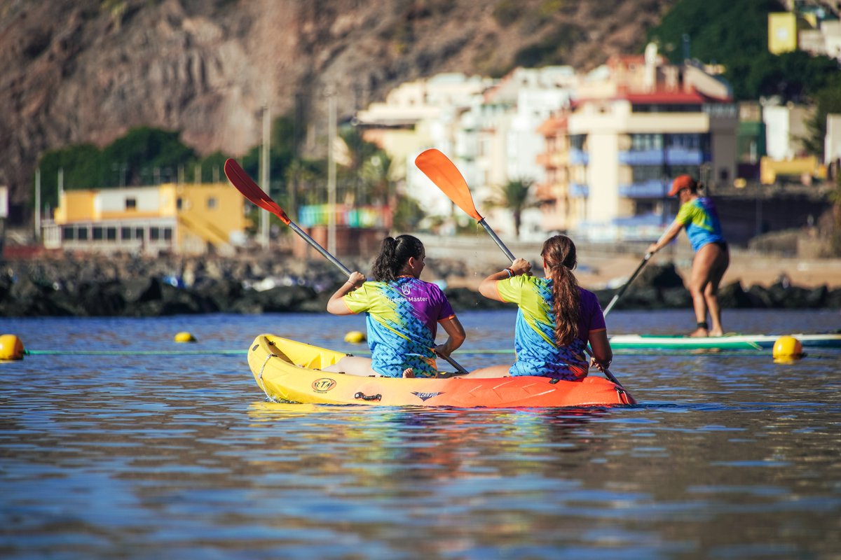 DXTenerife's tweet image. La playa de Las Teresitas ha sido hoy el escenario de la última jornada de #paddlesurf y #kayak en los VIII Juegos Máster

👏👏👏 Gracias por compartir este domingo activo disfrutando de las actividades acuáticas

#JuegosMásterTF #ActivaTuVida #PersonasActivas