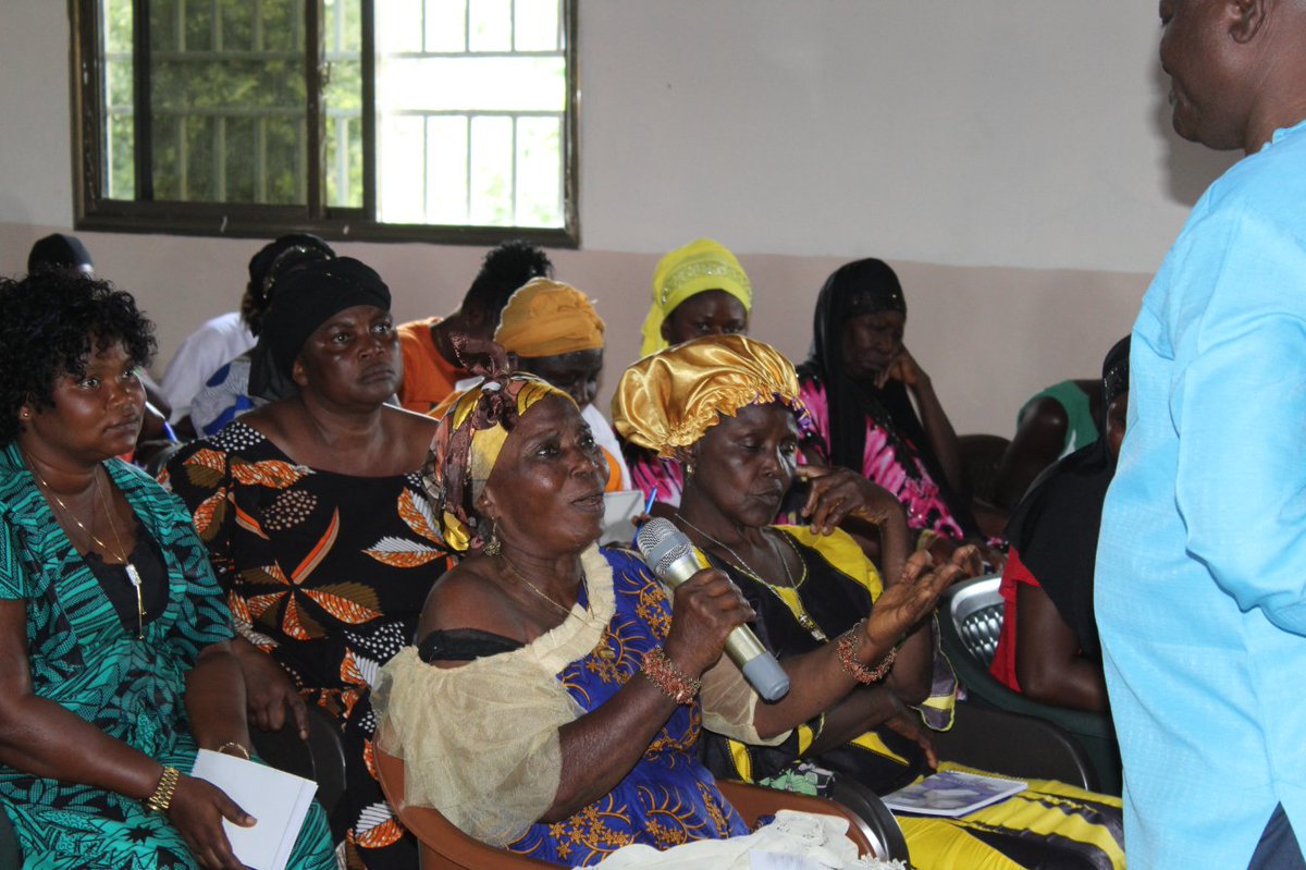 union_mano's tweet photo. In Jendema & BoWaterside for Ph.2 of empowering #WCBTs on customs procedure & requirements @ border posts.
@AfDB_Group funds thru #BIBESTProject help WCBTs overcome #GBV; promote #regionalintegration & Champion #development
@RevenueNational @liberia_revenue @ONS_202 #LIS #SLID https://t.co/87mF1m81Qs
