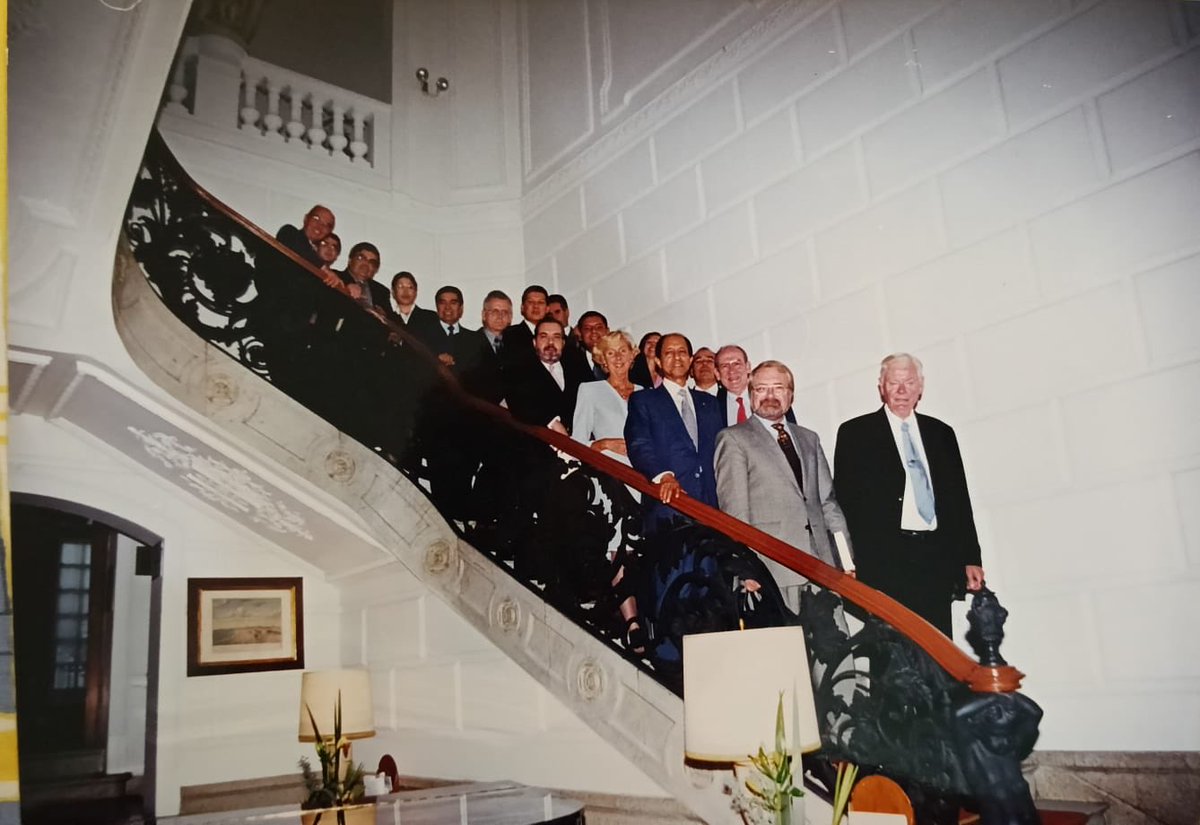 Claus Roxin, Bernd Schünemann, Enrique Gimbernat Ordeig, Imme Roxin y Günther Jakobs, en el marco de su visita a la Academia Mexicana de Ciencias Penales: