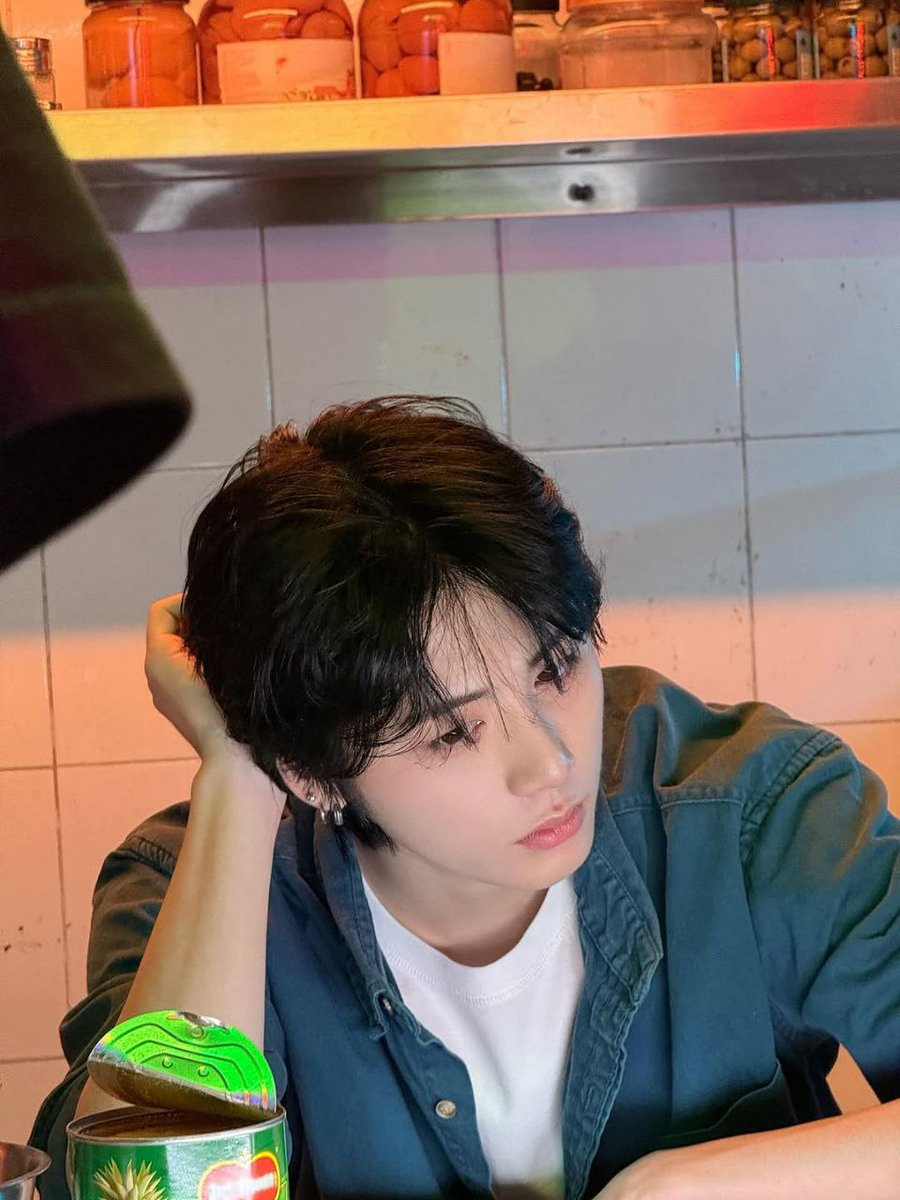 ݁ tweet media