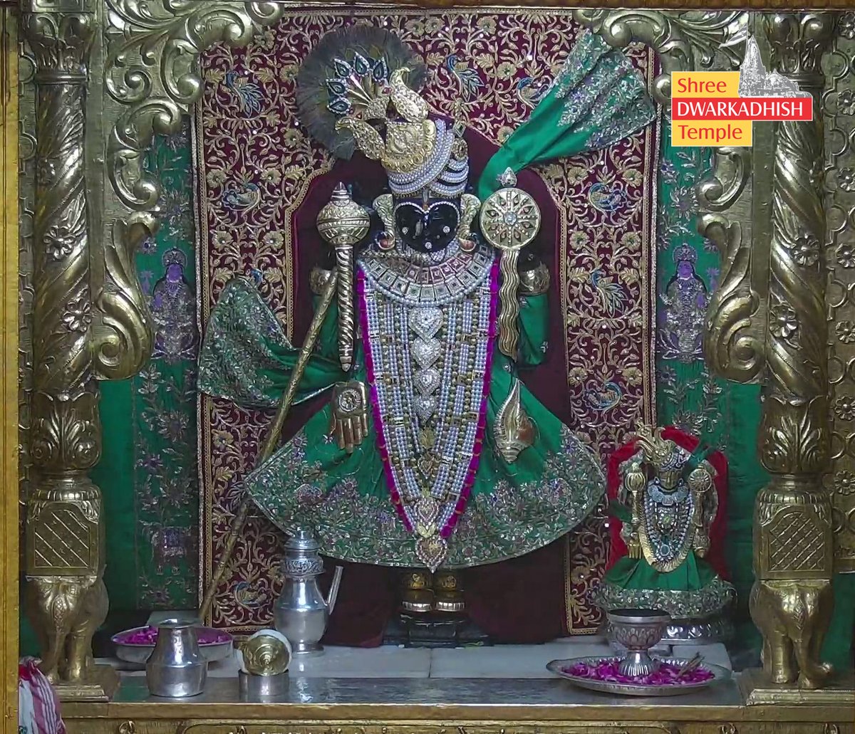 Shree Dwarkadhish Jagad Mandir Dwarka (@dwarkaofficial) on Twitter photo рд░рд╛рдЬрд╛рдзреАрд░рд╛рдЬ рджреНрд╡рд╛рд░реАрдХрд╛рдзреАрд╢рдЬреА рдХреЗ рд╕рдВрдзреНрдпрд╛ рдЖрд░рддреА рджрд░реНрд╢рди ЁЯЩПЁЯП╗
рд╢реНрд░реА рджреНрд╡рд╛рд░рдХрд╛рдзреАрд╢ рдордВрджрд┐рд░ рджреНрд╡рд╛рд░рдХрд╛,рдЧреБрдЬрд░рд╛рдд
рджрд┐рдирд╛рдВрдХ :- 19/10/2025 рд░рд╡рд┐рд╡рд╛рд░
#dwarka #sandhyaaarti
#ShridwarikadhishmandirOfficial рд░рд╛рдЬрд╛рдзреАрд░рд╛рдЬ рджреНрд╡рд╛рд░реАрдХрд╛рдзреАрд╢рдЬреА рдХреЗ рд╕рдВрдзреНрдпрд╛ рдЖрд░рддреА рджрд░реНрд╢рди ЁЯЩПЁЯП╗
рд╢реНрд░реА рджреНрд╡рд╛рд░рдХрд╛рдзреАрд╢ рдордВрджрд┐рд░ рджреНрд╡рд╛рд░рдХрд╛,рдЧреБрдЬрд░рд╛рдд
рджрд┐рдирд╛рдВрдХ :- 19/10/2025 рд░рд╡рд┐рд╡рд╛рд░
#dwarka #sandhyaaarti
#ShridwarikadhishmandirOfficial