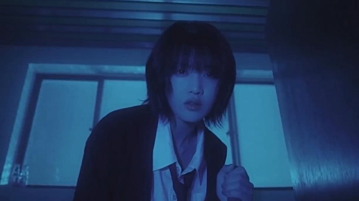 hourlyminniee's tweet image. she looks so fine