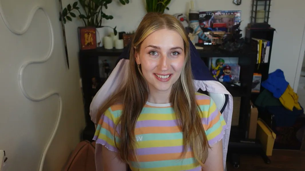 I’ve put together a little wishlist with treats for me (and Luci too!) 💖 If you’d like to send a fun surprise for me to open on stream or in a video, this is the perfect way! I keep it updated with things I’d love. 🎁 throne.com/billietrixx/wi…