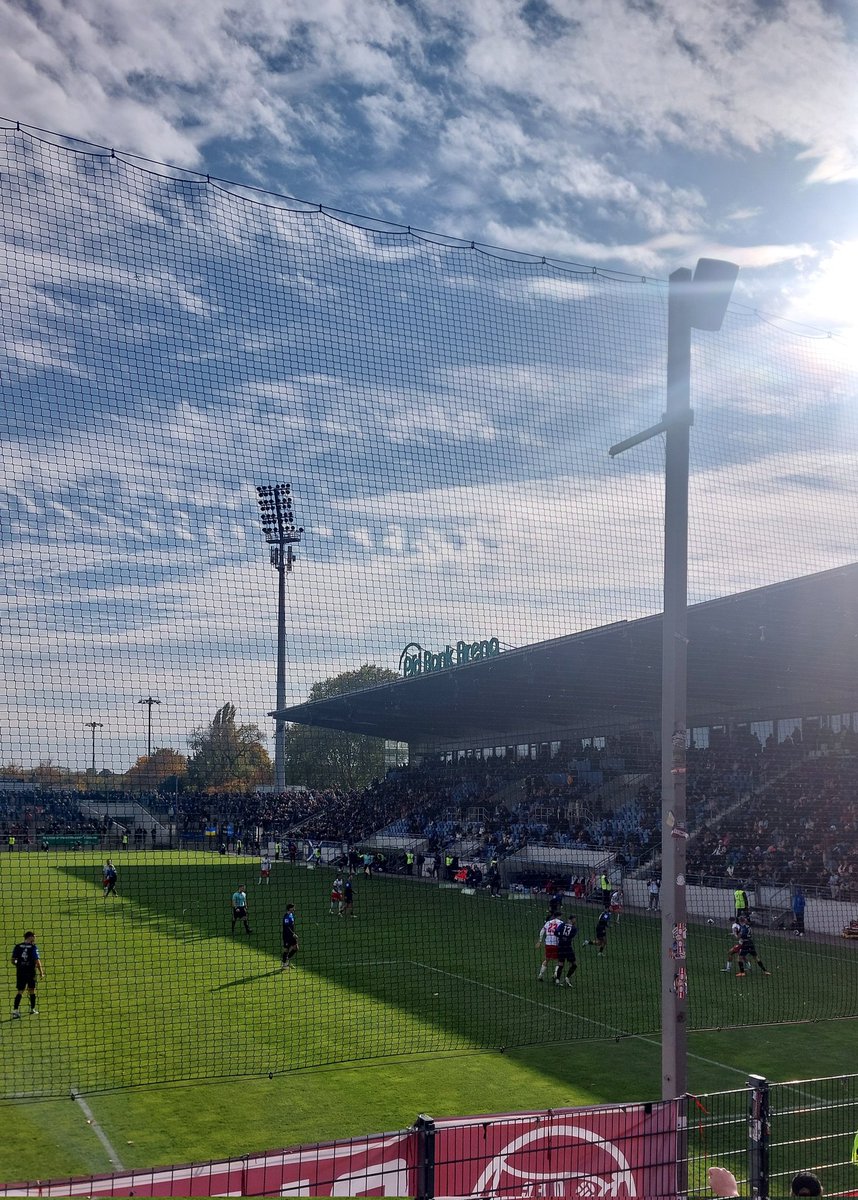Fast 1.000 Kilometer, zwei Spiele, zwei Siege. Gutes Wochenende, gerne wieder!