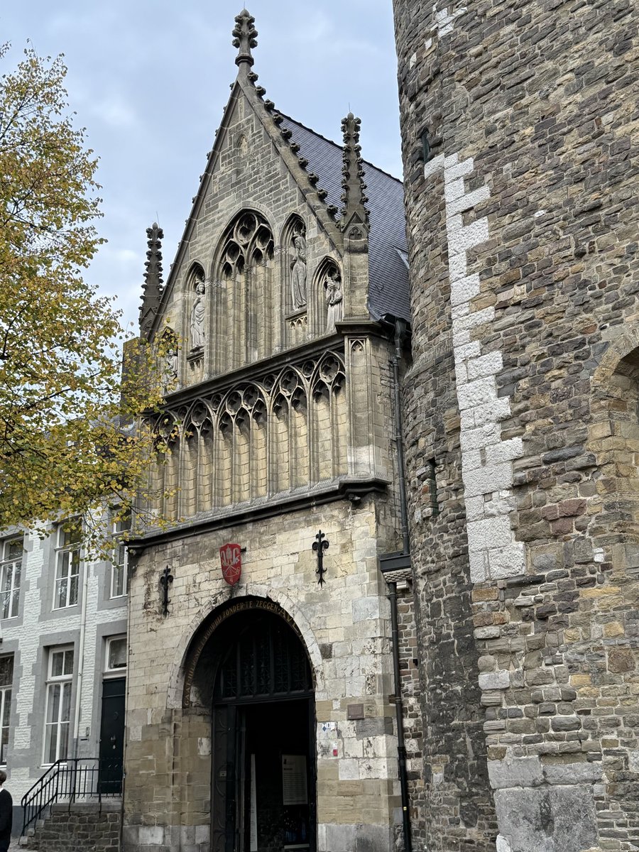 Van welke basiliek in Maastricht is dit de ingang? #raadhetplaatje #MagnifiekZL