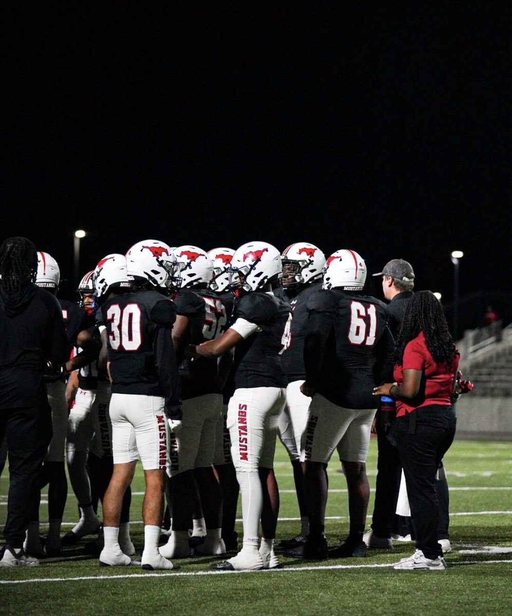 SpringISDAthl's tweet image. 🏈 Westfield Football stays 🔥UNDEFEATED🔥 in 14-6A play after picking up another big win Thursday night vs Aldine! @fb_westfield @whsmustangs