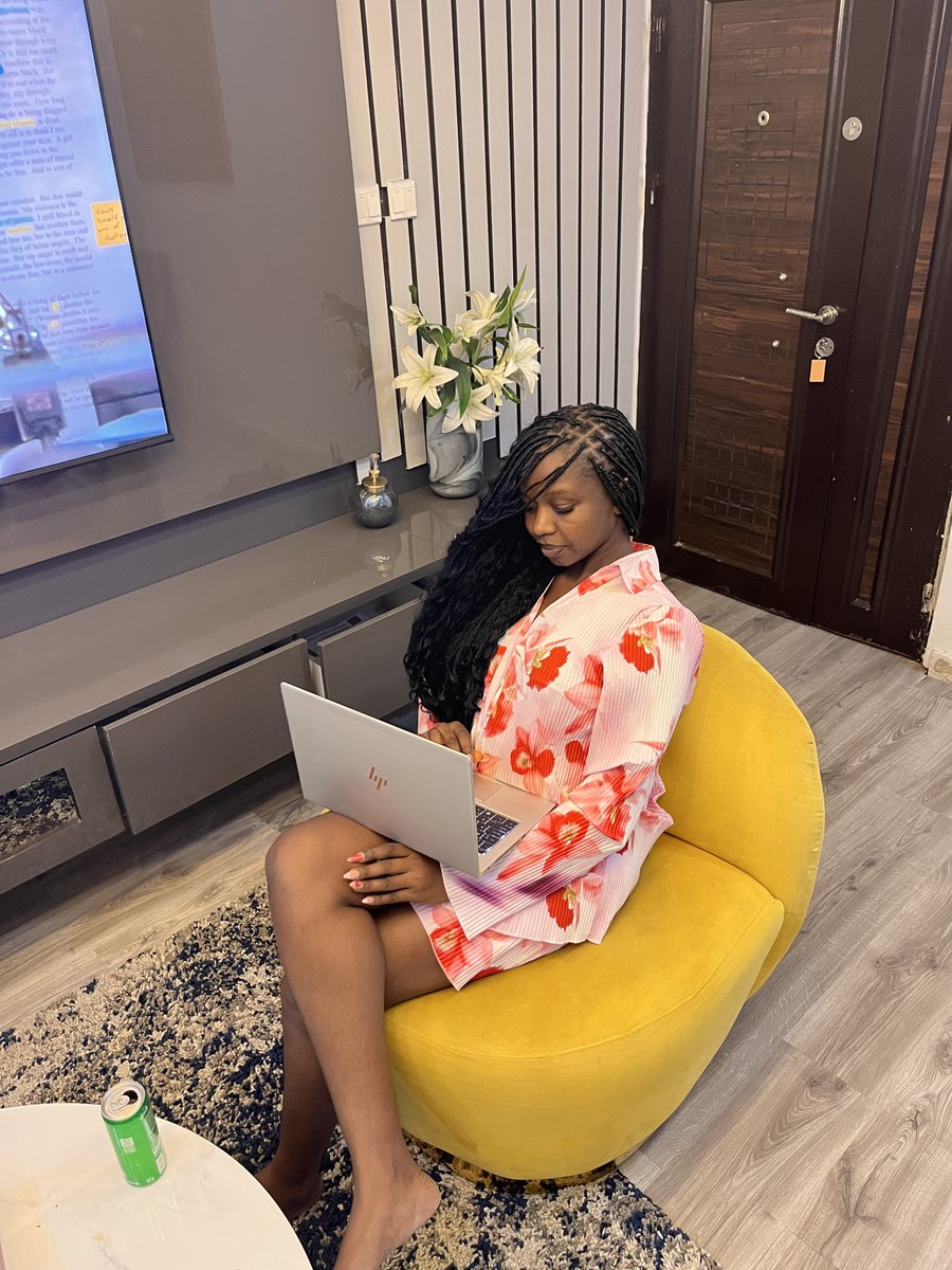 webdesignerng's tweet image. Your online presence is a reflection of your potential. Stop treating your X account like a scroll pad; use it as your stage.
Talk about what you know, share your wins, your lessons, your process. That’s how people find you.