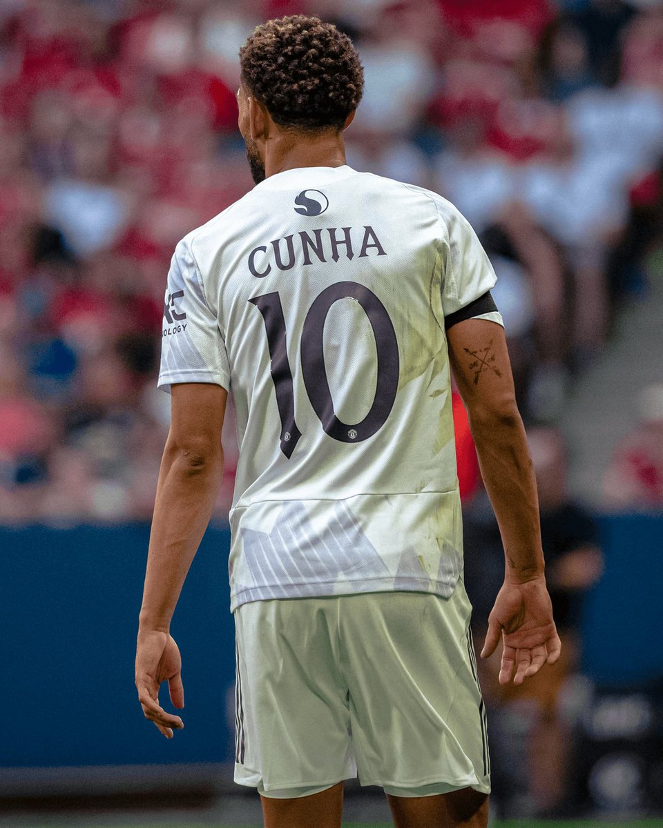 Matheus Cunha might not get the plaudits he deserves, so let’s start it for him.

He covered every blade of grass, knitted our forward play together and sacrificed his own clear sights of goal to benefit the team.

We don’t win without him.

A brilliant performance. 🙌