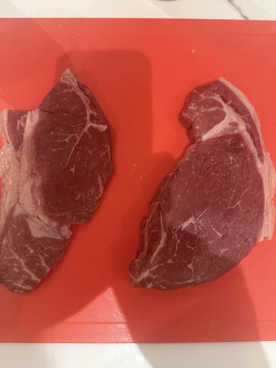 LessGrumpy's tweet image. Rather nice marbling on the heilan’ beef again.