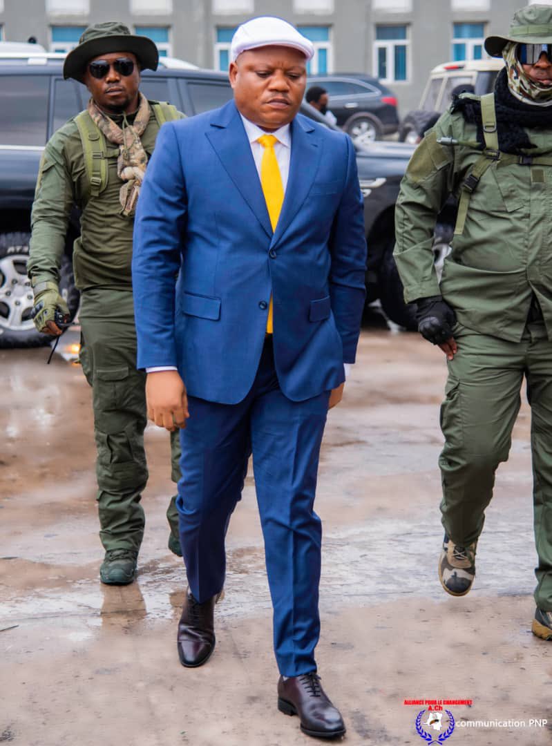 Le Président <a href="/kabund_jmkkrock/">Jean Marc KABUND-A-KABUND</a> incarne le courage politique, la constance idéologique et la rigueur morale. 
Face au régime Tshisekedi comme à l’opposition armée, il reste une voix libre ferme et sans compromis
Un homme qui ne plie ni devant le pouvoir, ni devant les menaces