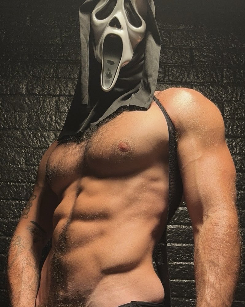 michaeleyerger's tweet image. i could make you