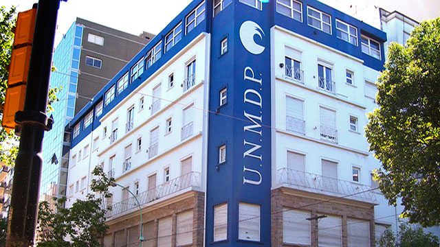 Universidades reclaman al Gobierno que aplique la ley de financiamiento. loquepasa.net/universidades-…