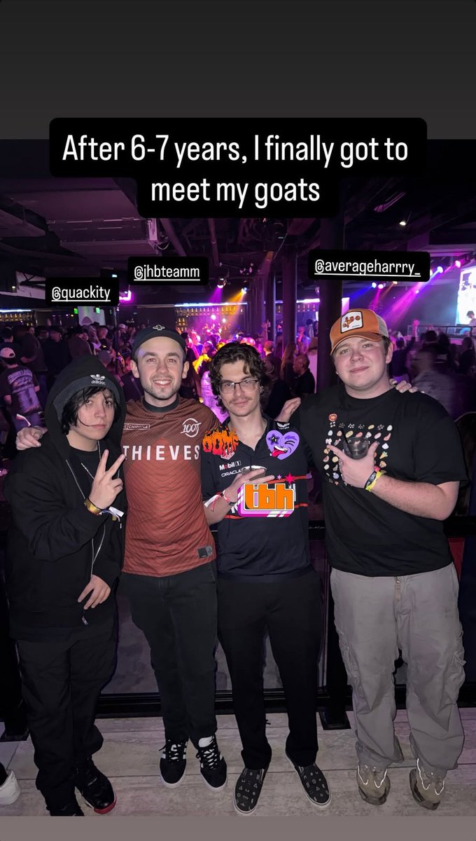 📱 | Quackity is in Froste's Instagram stories!