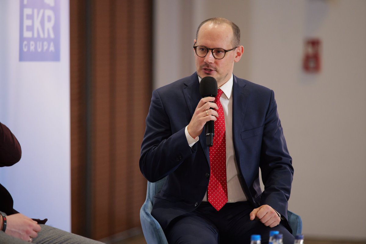 Moment konstytucyjny w Polsce i Unii Europejskiej? Rozmawiają o tym:

- Prof. Zbigniew Stawrowski
- dr Tobiasz Bocheński
- dr Bartosz Lewandowski
- red. Jakub Moroz

Transmisję można oglądać tutaj youtube.com/live/8rIssSUcn…