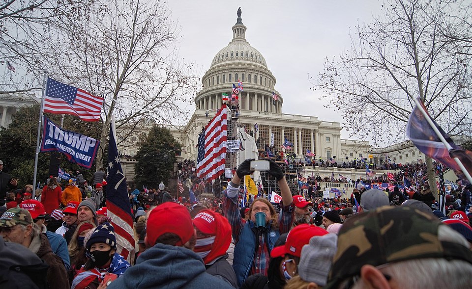 Anyone at the 'rally' shown below is likely white and violent, which the No Kings marchers were not.