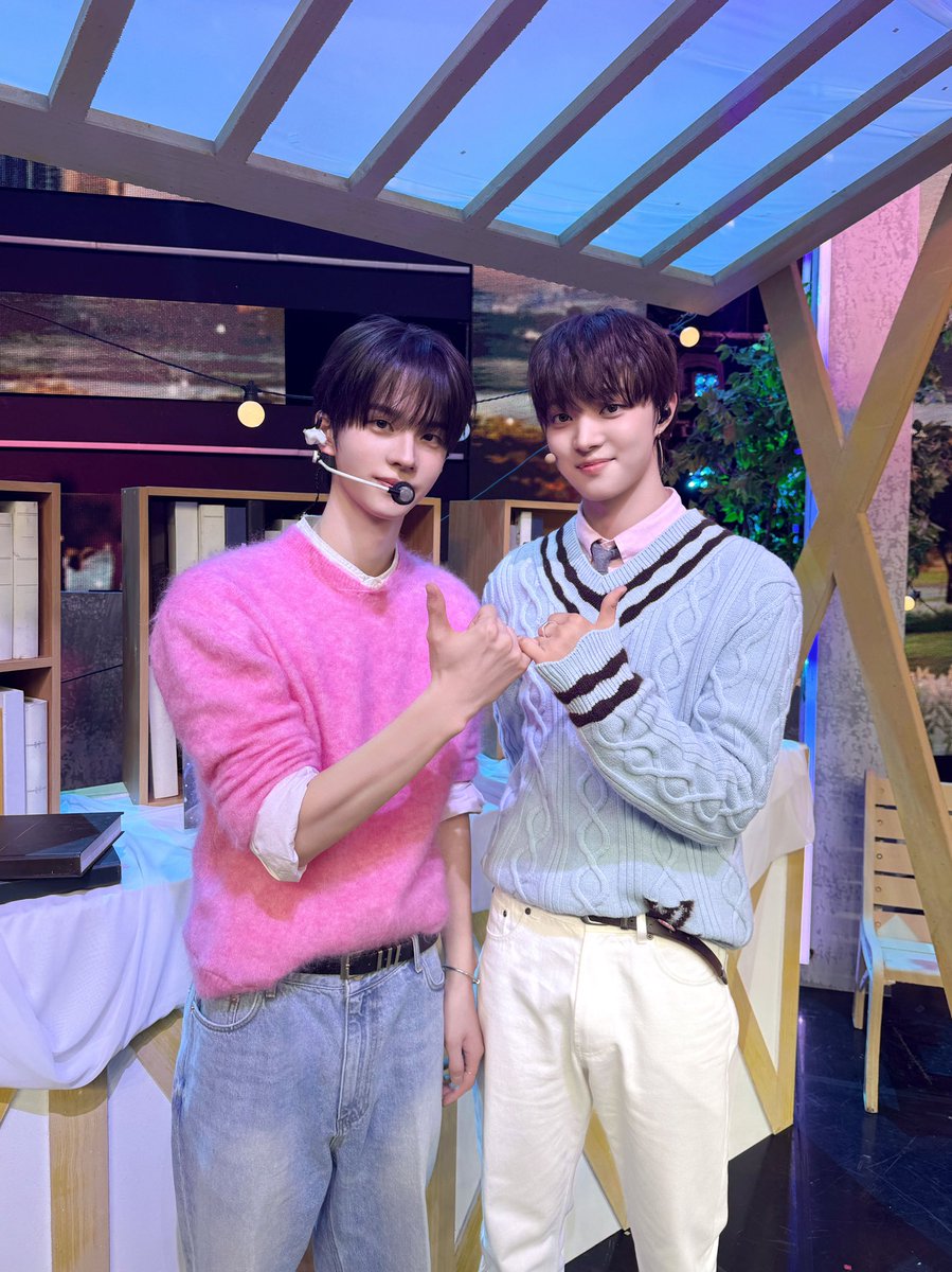 인기가요 MC 첫방! 
가슴 떨렸지만 정말 행복한 하루였습니다☺️
앞으로도 잘 부탁드리겠습니다 ㅎㅎ
일요일엔 인기가요!!🧡🩵

#인기가요
#andTEAM #EJ