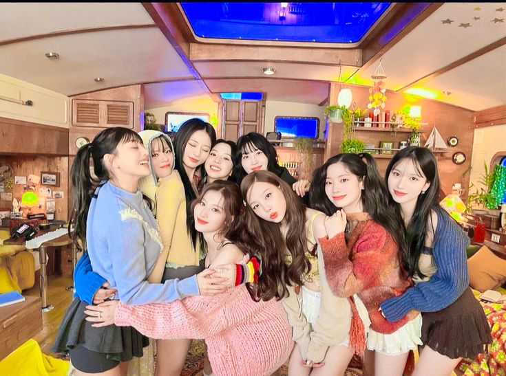 jypeaknation's tweet photo. 💎 #10YearsWithTWICE 💎
10 years of shining together 🌸
Thank you for the laughter, music, and memories that changed our lives.
Once, then, now, and forever — we’ll stay by your side 💕
#TWICE10thAnniversary #ThankYouTWICE #OnceForever #10YearsOfTWICE https://t.co/CcT3uhso6C